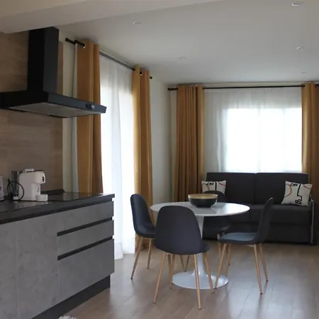 Deluxe Studio *